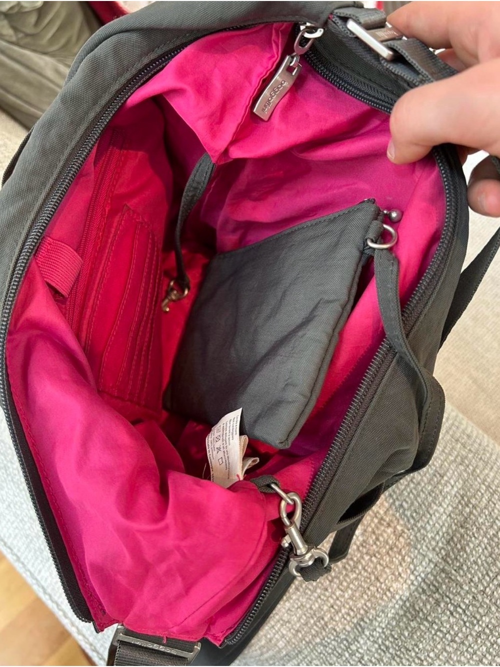 Baggalini Everyday Hobo Shoulder Crossbody Bag in Charcoal with Pink Lining - Picture 2 of 5